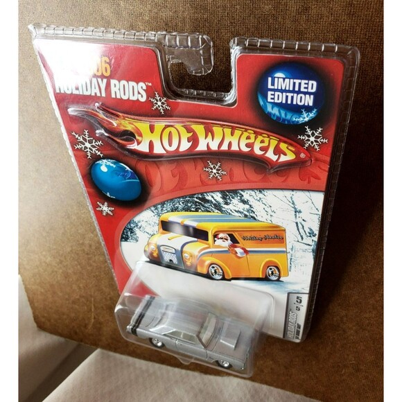 Hot Wheels '68 DODGE DART Silver 5/5 2006 HOLIDAY RODS 1:64 LTD. ED. REAL RIDERS - Picture 16 of 16